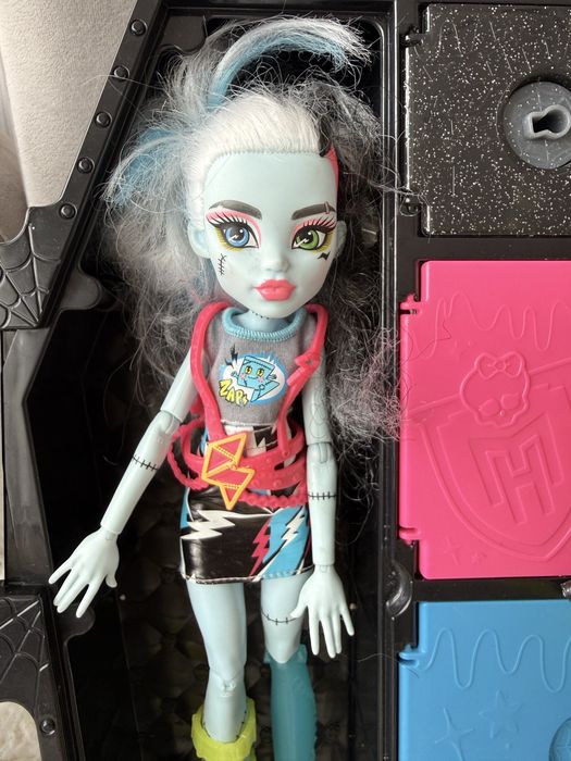 Monster High Skulltimate Secrets Neon Frights