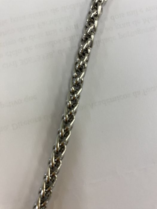 Pulseira em aço nova