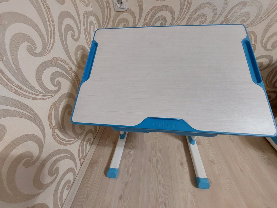 Продам комплект дитячого стол і стіл Cubby