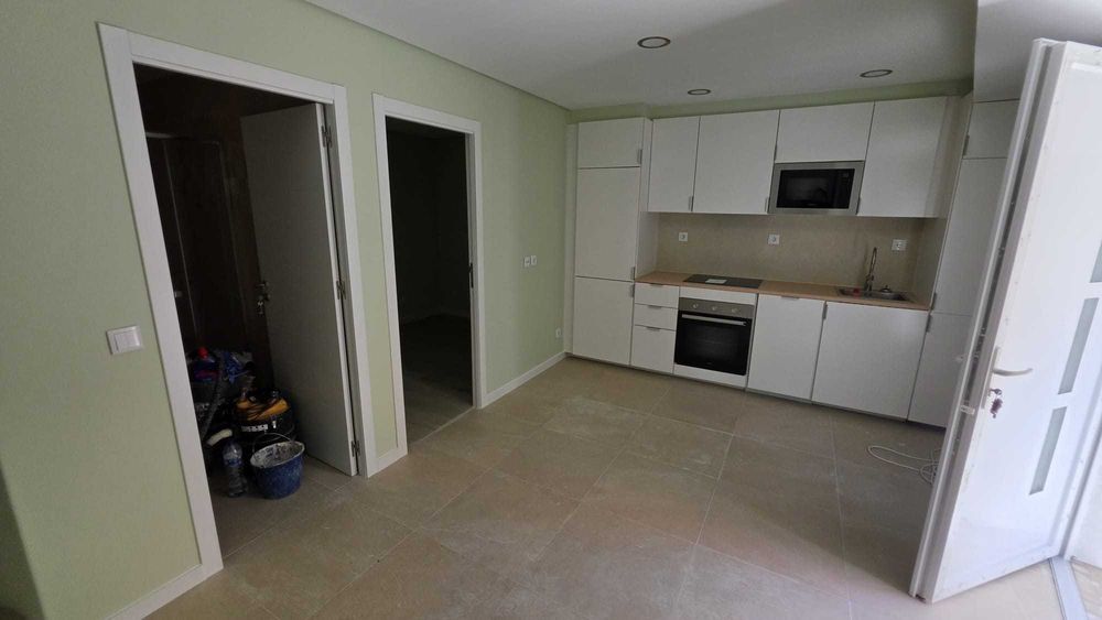 VENDA OU PERMUTA de moradia T2 Remodelada em Charneca – Venda do Pinheiro