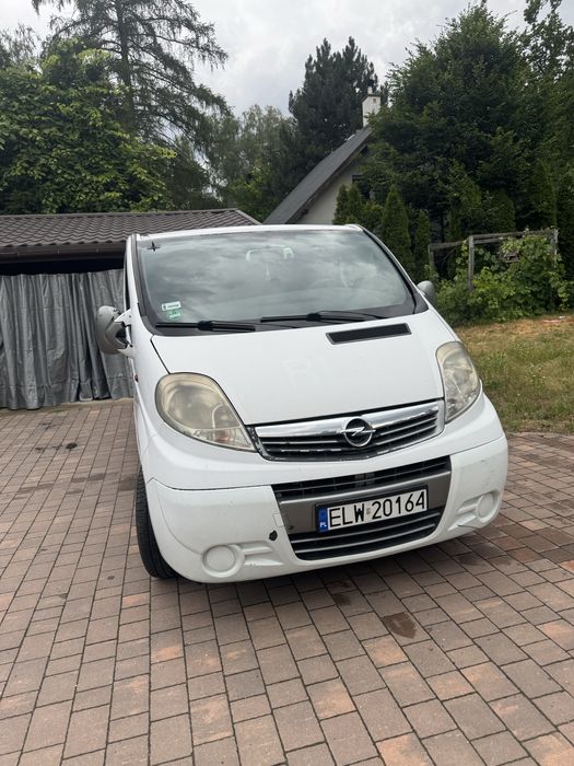 Sprzedam Vivaro 2,0 benzyna gaz 2008 r