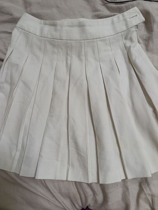Белая тенисная юбка