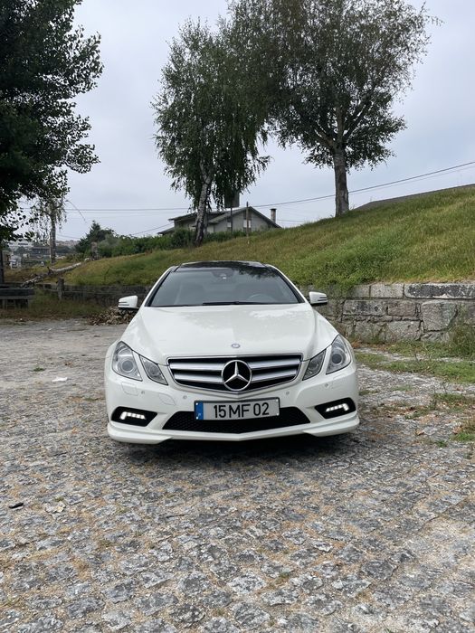 Mercedes E250 COUPE