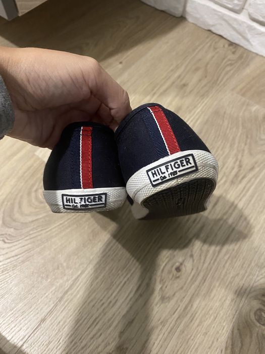 Granatowe trampki tenisówki 38 tommy hilfiger