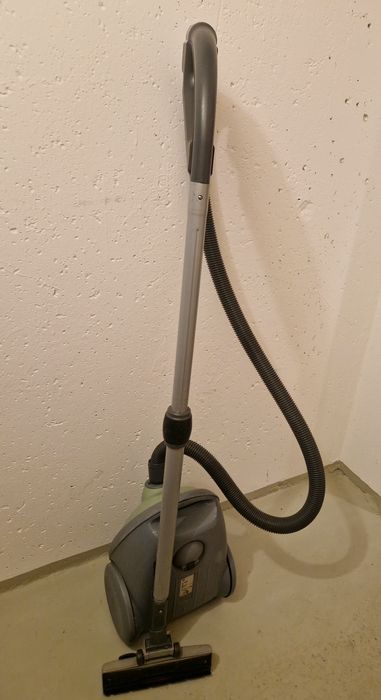 Odkurzacz Philips 1700 max watt