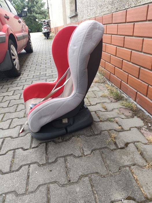 Fotelik samochodowy dzieciecy