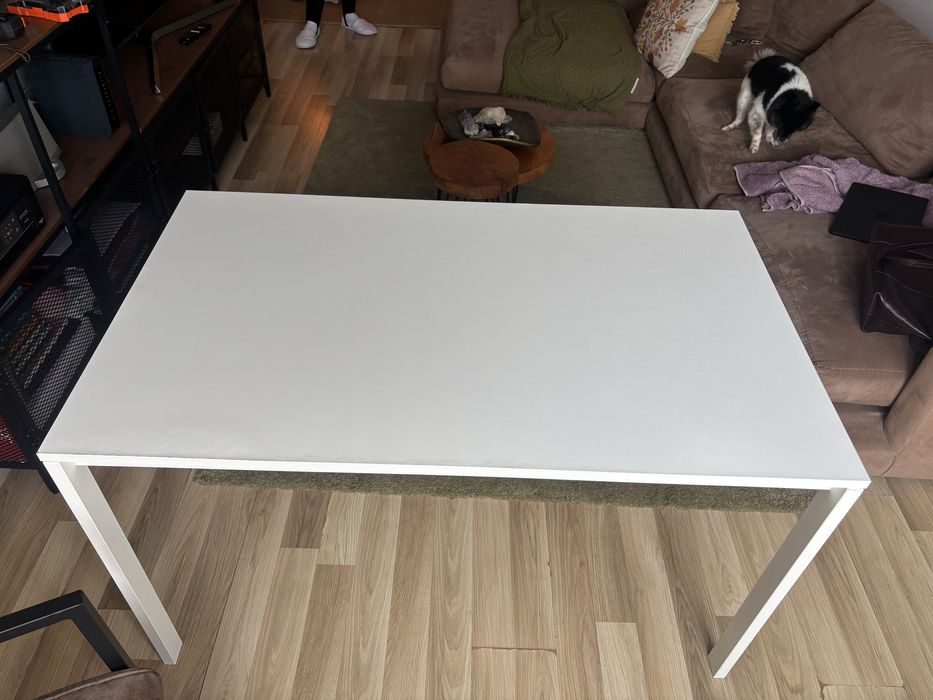 Mesa branca Ikea