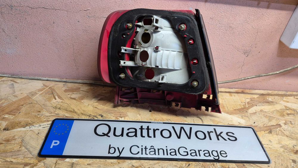 AUDI A4 B5 (8D)-Stop/Farolim DIREITO SEDAN/CARRO 1995 até 2000 *