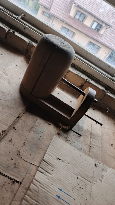 Starodawna forma do kapeluszy