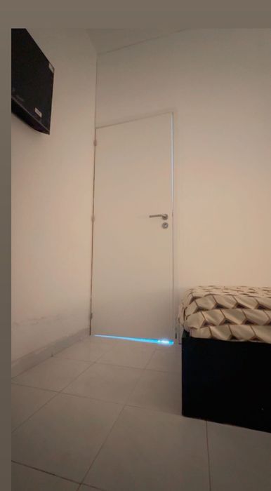 Quarto compartilhado c/ divisoria e porta 320€  Paços D’ Arcos