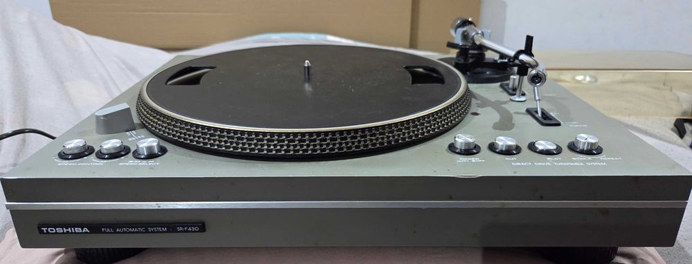 Gramofon Toshiba SR-F430