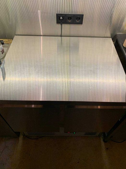 Стіл холодильний Hurakan HKN-GXS2GN. 2-дверний. Нержавійка