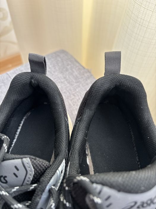 Кросівки чоловічі asics