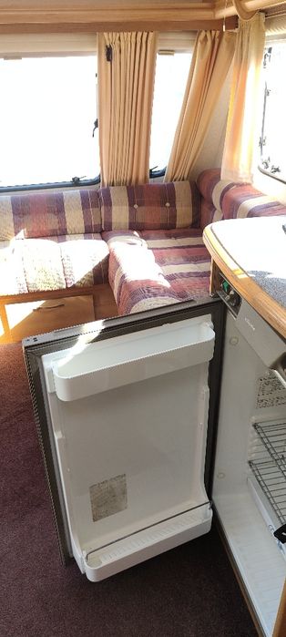 Caravana com 2 camas de casal Charisma Swift