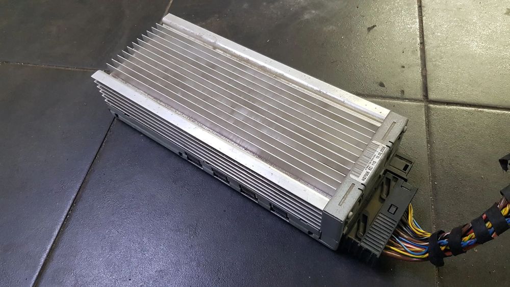 wzmacniacz harman bmw e60 e61 e63 e90 e92 9121635