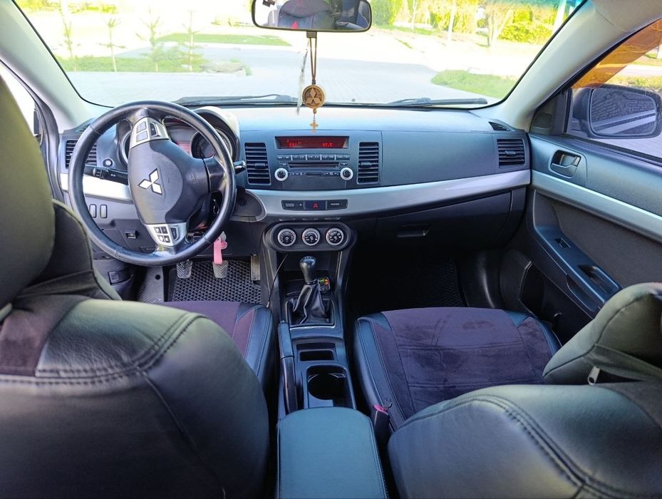 Авто Mitsubishi Lancer X