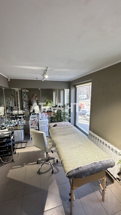 Приміщення під будь-який бізнес, магазин, офіс, прохідне місце