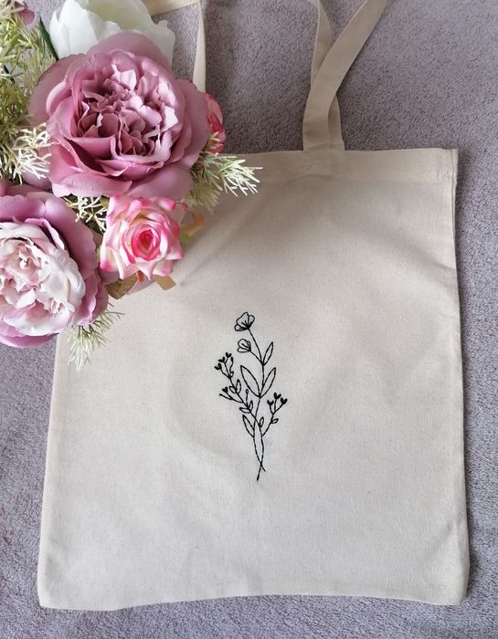 Jasna ecru beżowa torba shoperka z kwiatem bukiet kwiatki