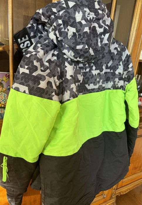 Лижна куртка Reserved