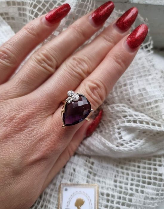 Золоте кольцо 585