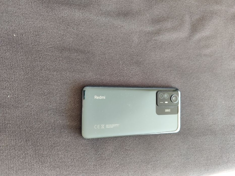Telefon komórkowy