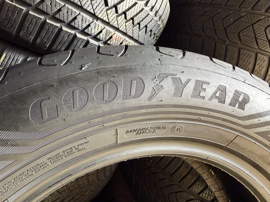 Літні шини 215/65 R17 103V XL Goodyear EfficientGrip 2 SUV 4шт. 8мм 2025
