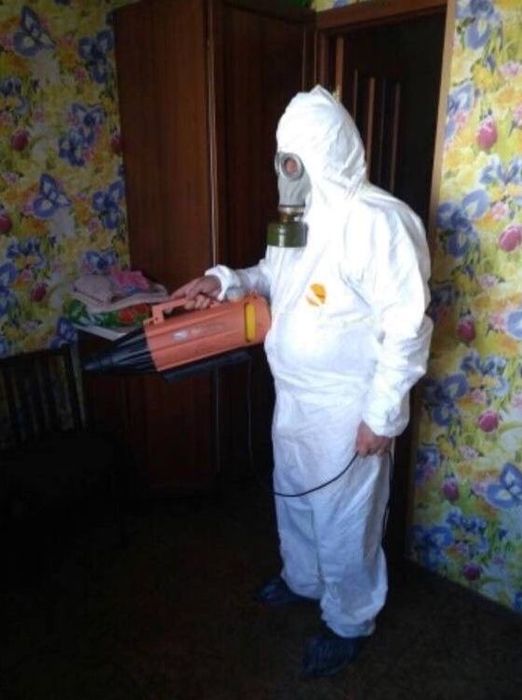 Дезинсекция уничтожение тараканов травля клопов Обробка від комах
