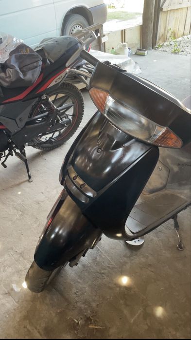 Honda lead af 48