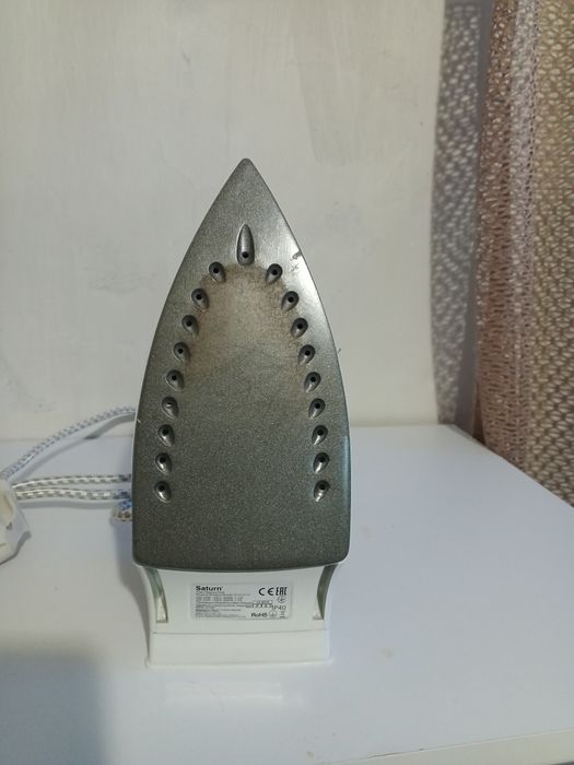 Продам праску saturn