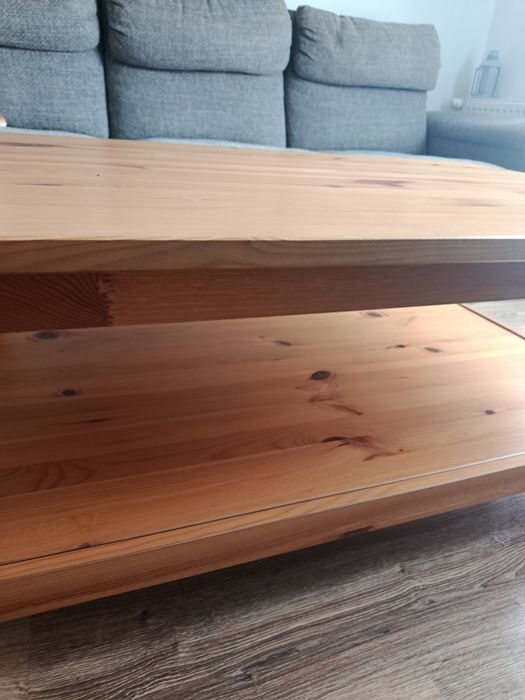 Drewniany stół kawowy Ikea