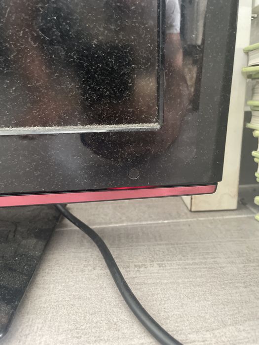 LG TV powers on the light but does not turn on64729896974338122