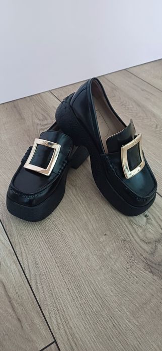 Roger Viver roz. 36  Włoska skóra naturalna