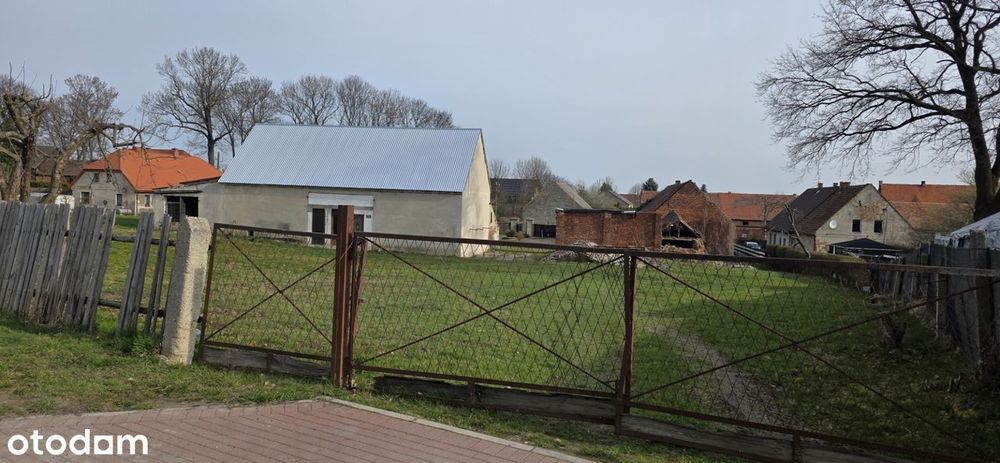 Działka budowlana 2145 m² z mediami, blisko miasta