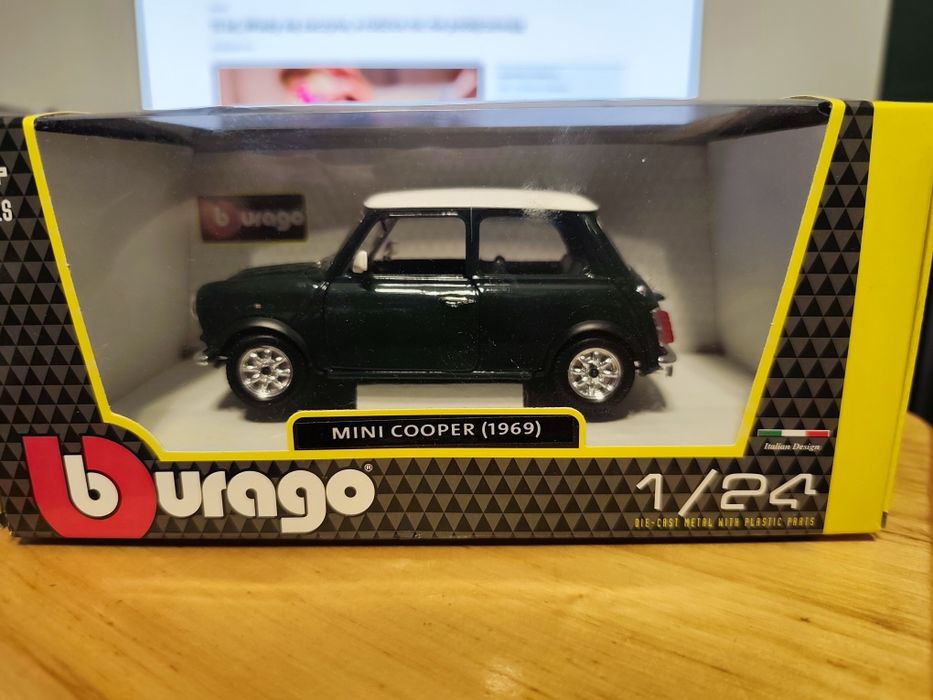 Model Mini Cooper S 1969 Bburago w skali 1:24