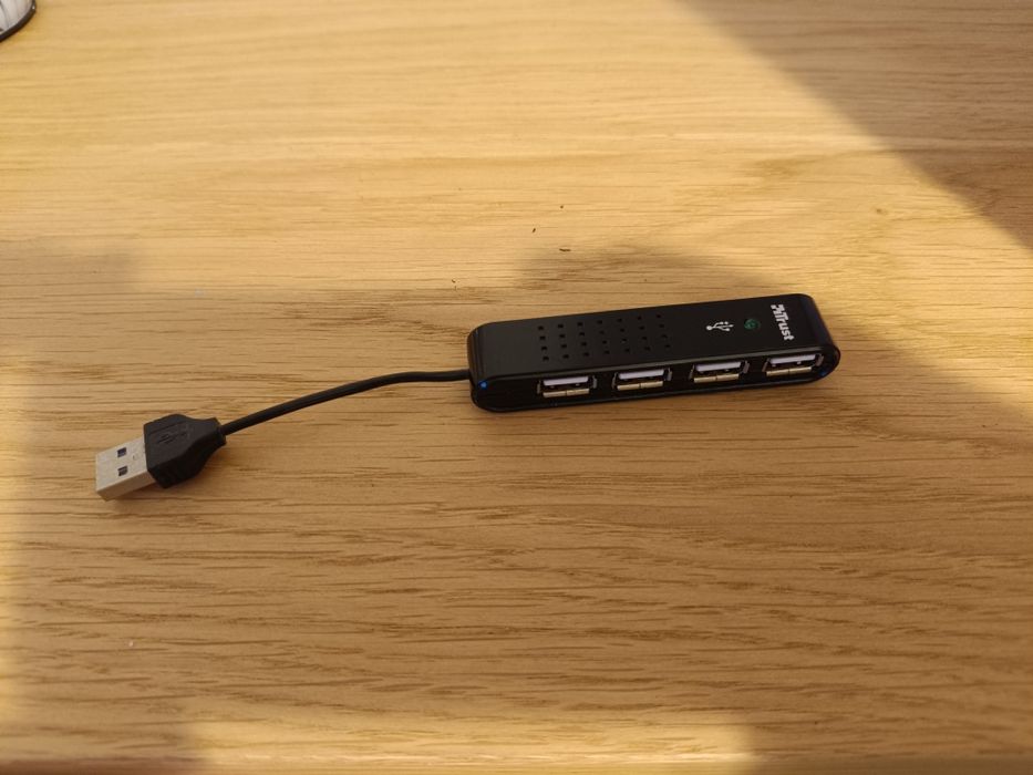 Hub USB Trust (4 wejścia)