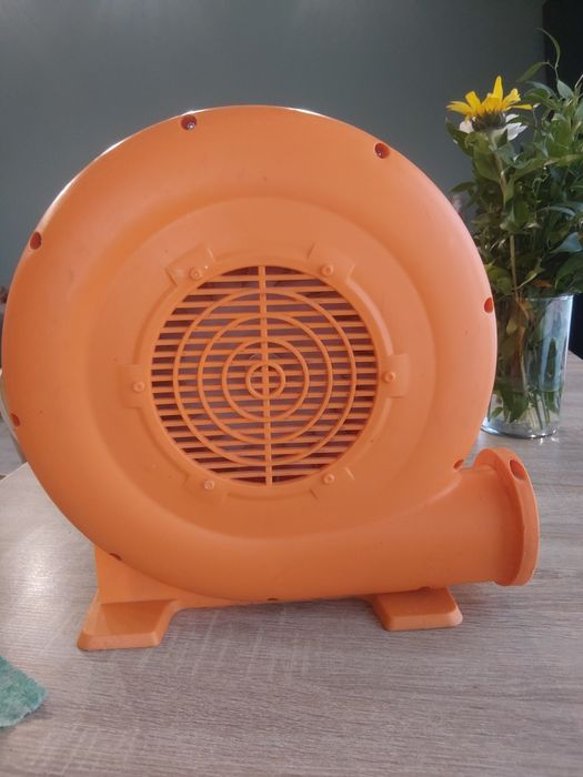 Bestway 520W. Dmuchawa do dmuchańców i zjeżdżalni wodnych