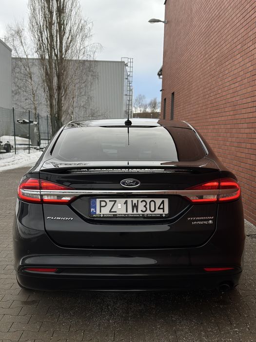 Ford Fusion Hybrid Titanium 2018