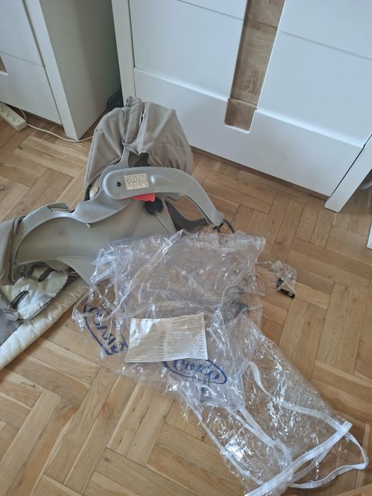 Sprzedam fotelik nosidelko Graco