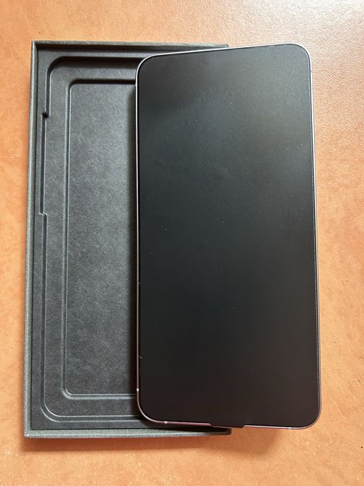Продам Samsung Galaxy S25 FE 256 ГБ.