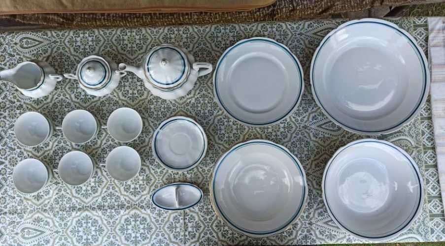 Ok 50 letni porcelanowy serwis obiadowy dla 6 osób