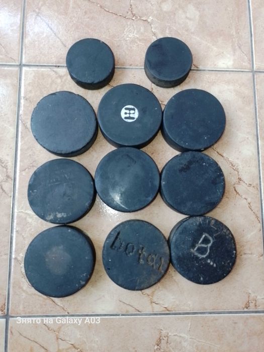 щайбы для игры в хокей 11 шт