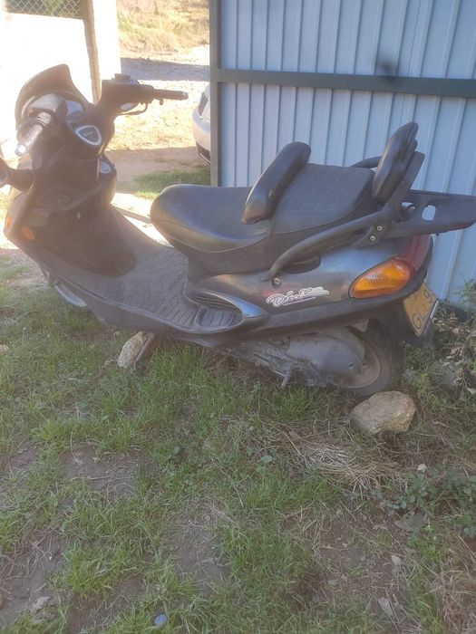 Scooter Kymco 50cc – Económica e Prática