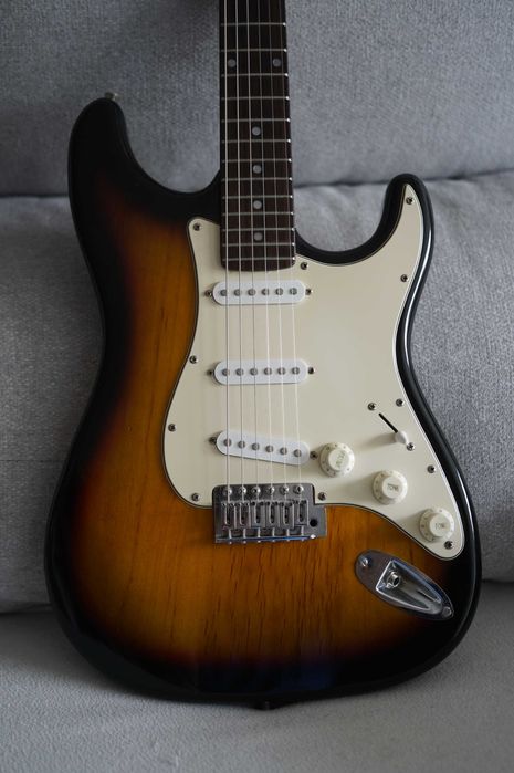 Guitarra Clássica + Eléctrica