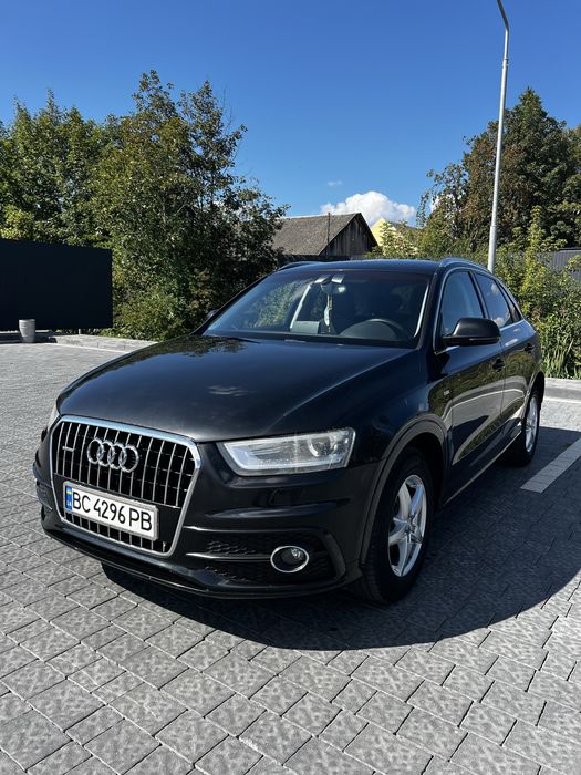 Audi Q3 2013 рік
