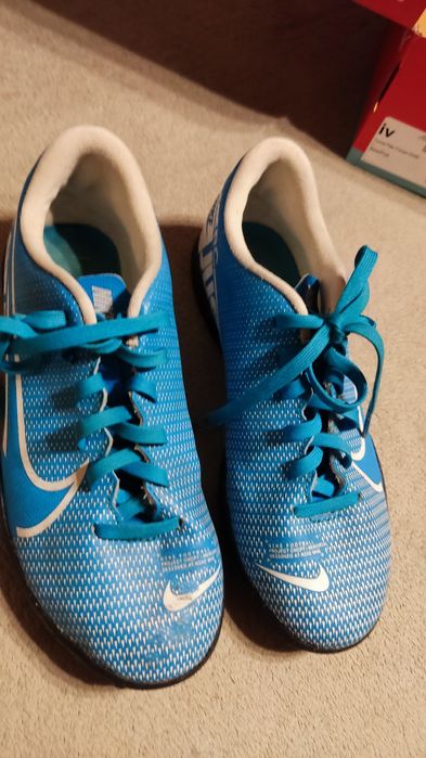 Buty sportowe do piłki Nike Mercurial 36.5