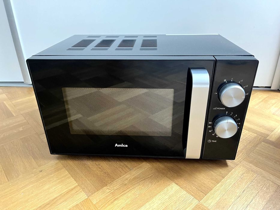 Kuchenka mikrofalowa AMGF20M1B 800W
