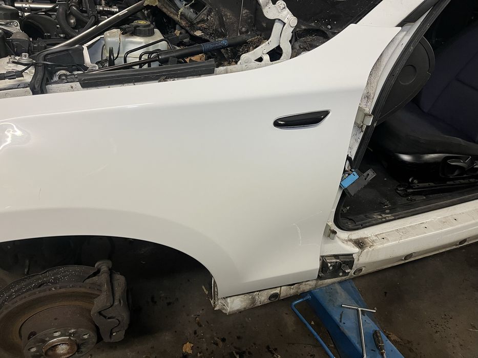 Błotnik alpinweiss 3 lewy bmw e82 e81 e87