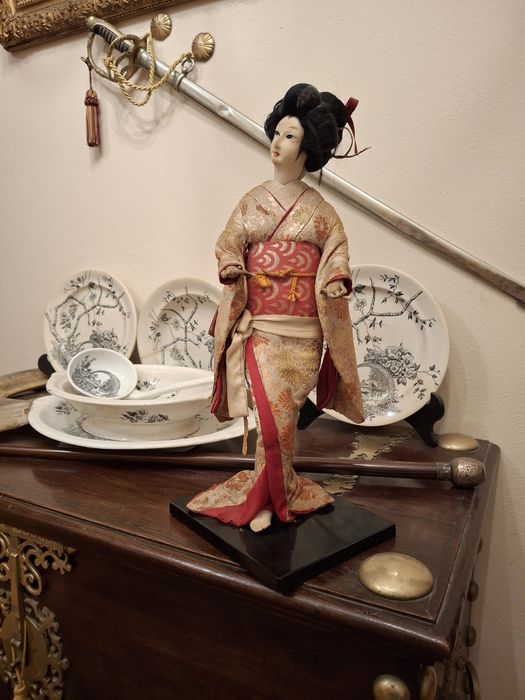 Boneca Geisha japonesa