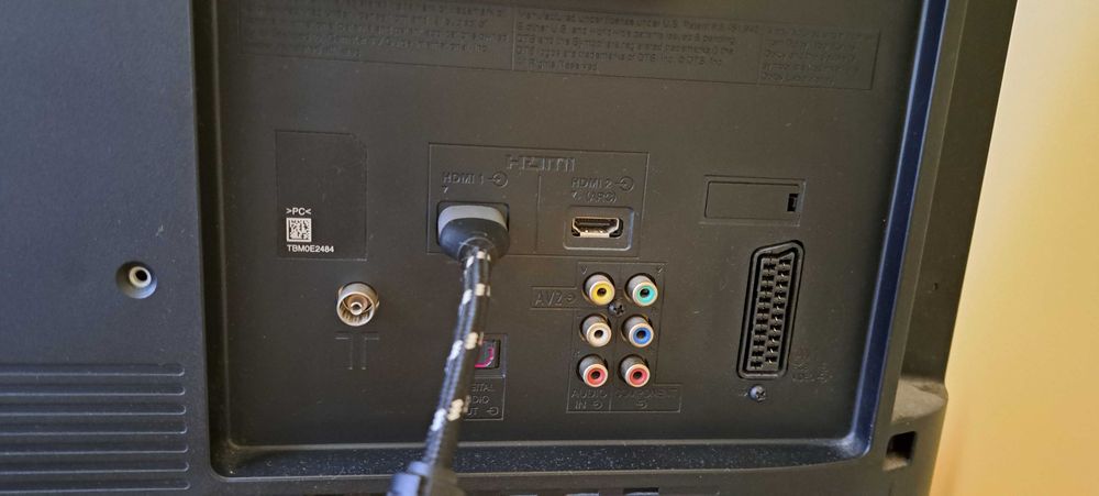 Telewizor Panasonic 32" TX-L32UX3E - oryginalny pilot