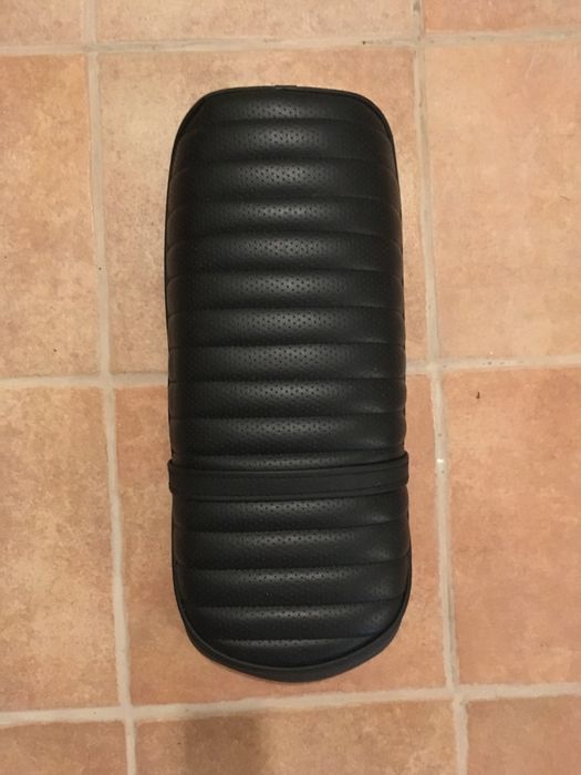 Banco para mota café racer